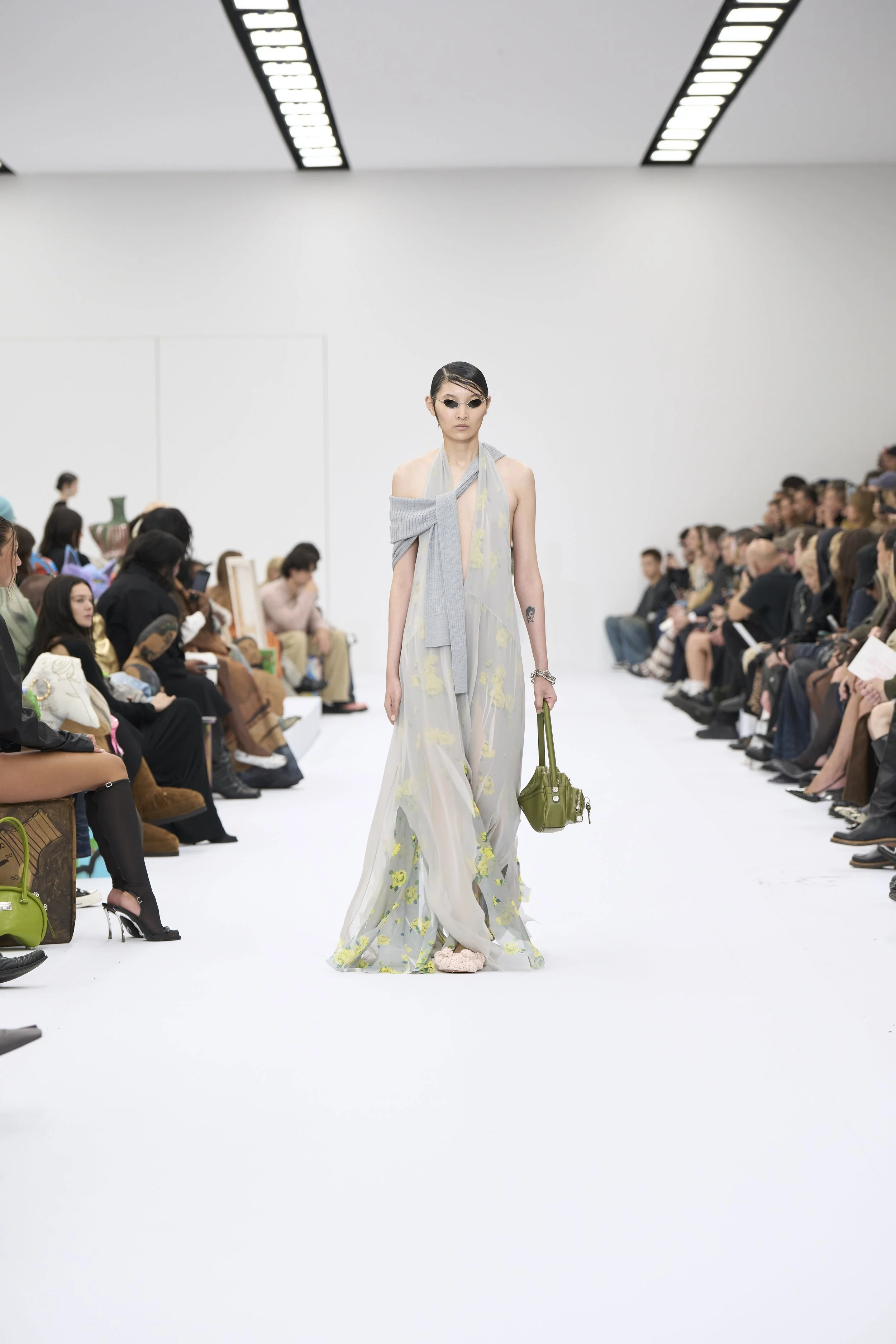Acne+Studios_SS25_Runway_7.jpg